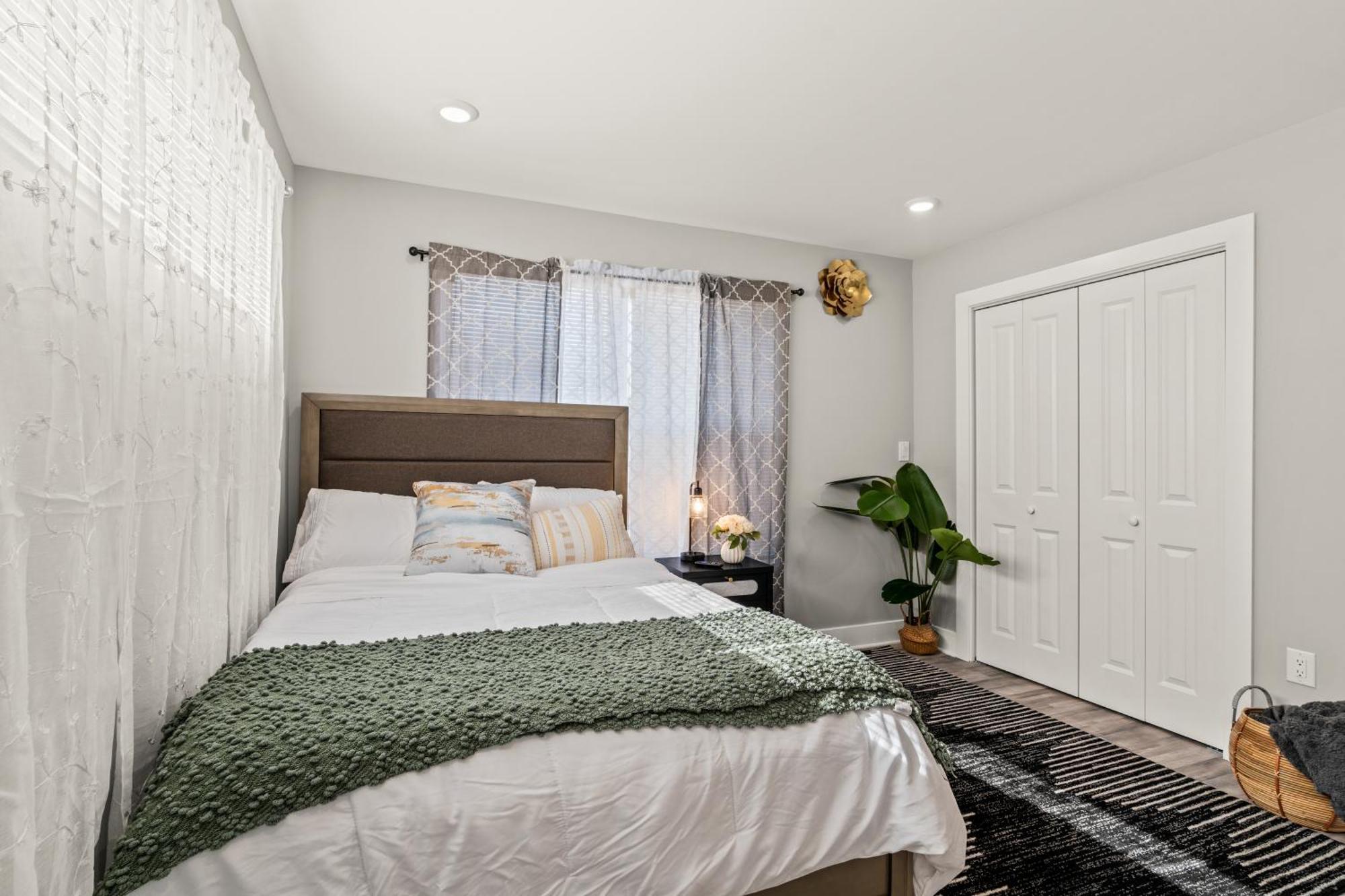 2br-2ba Luxy Dendrobium Oasis, Pet Friendly, Family Friendly, Free Parking & Balcony * Philadelphia
