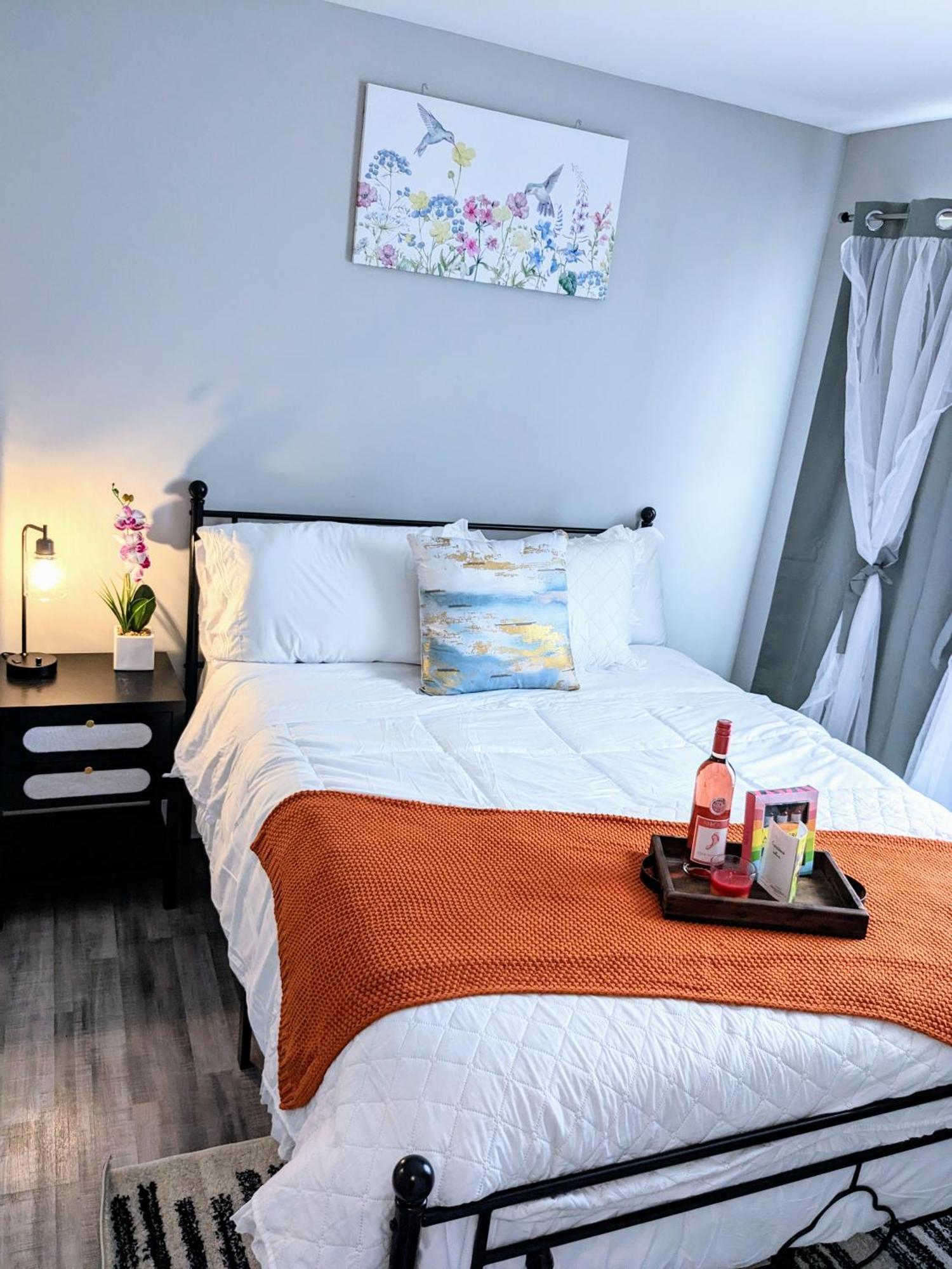2br-2ba Luxy Dendrobium Oasis, Pet Friendly, Family Friendly, Free Parking & Balcony Apartment Philadelphia