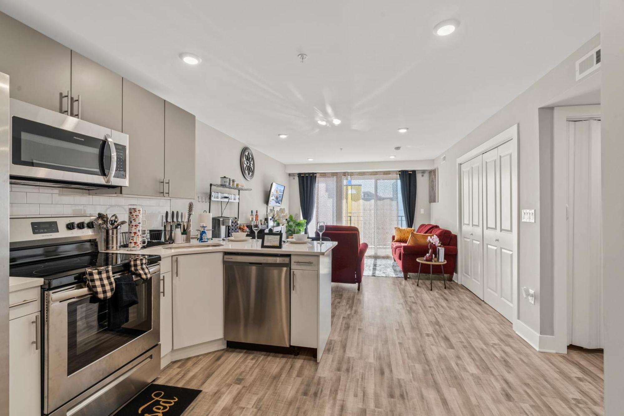 2br-2ba Luxy Dendrobium Oasis, Pet Friendly, Family Friendly, Free Parking & Balcony Apartment