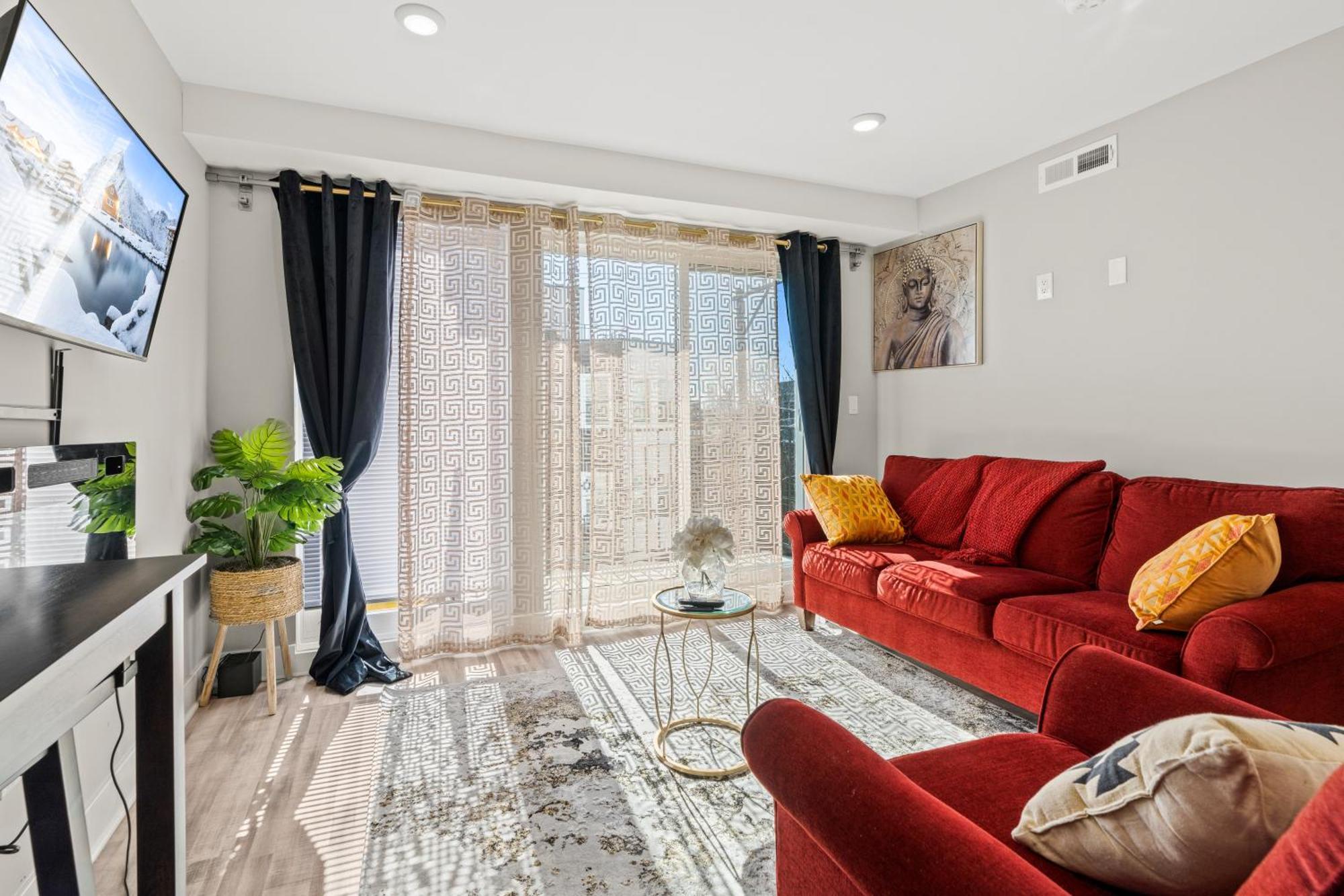 2br-2ba Luxy Dendrobium Oasis, Pet Friendly, Family Friendly, Free Parking & Balcony Apartment *