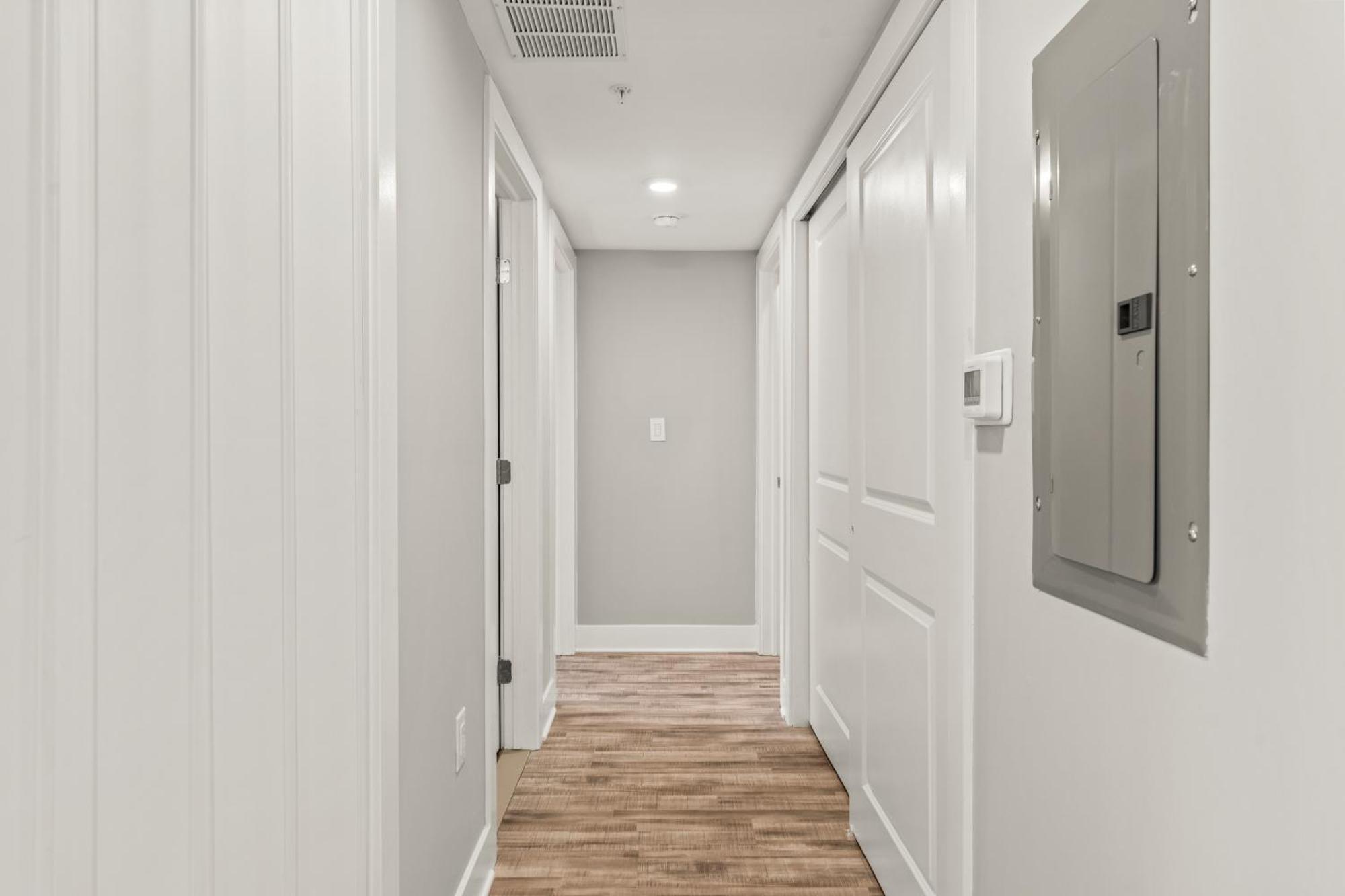 2br-2ba Luxy Dendrobium Oasis, Pet Friendly, Family Friendly, Free Parking & Balcony Apartment Philadelphia
