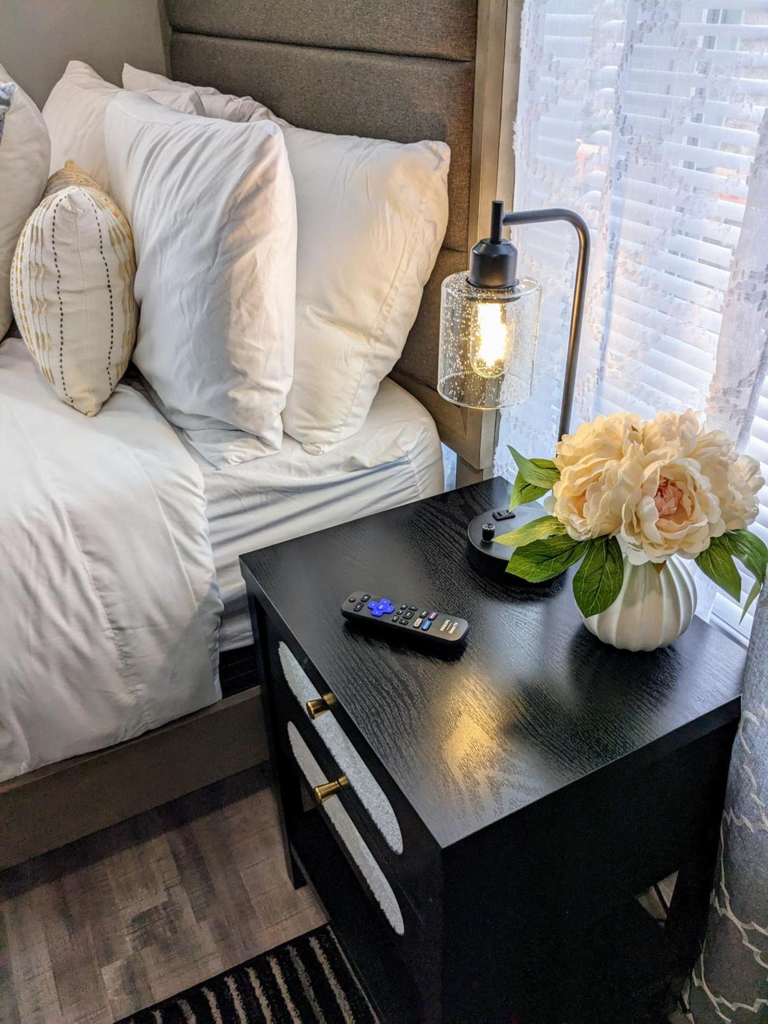 2br-2ba Luxy Dendrobium Oasis, Pet Friendly, Family Friendly, Free Parking & Balcony * Philadelphia