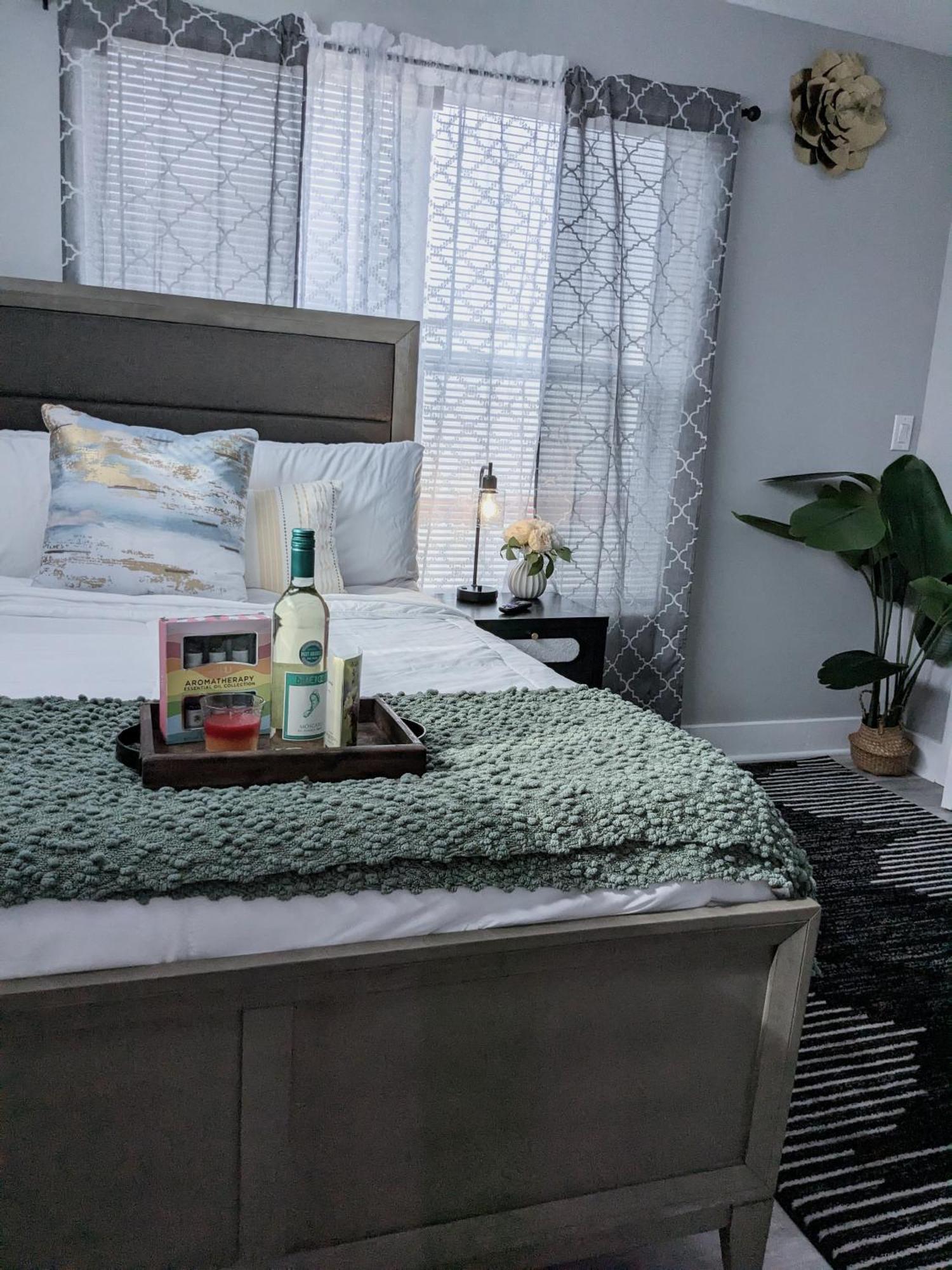2br-2ba Luxy Dendrobium Oasis, Pet Friendly, Family Friendly, Free Parking & Balcony Apartment